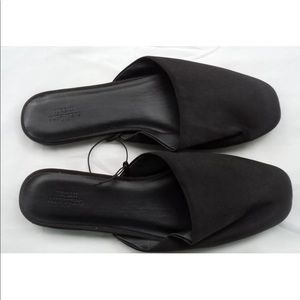 Urban Outfitters sandals NWOT